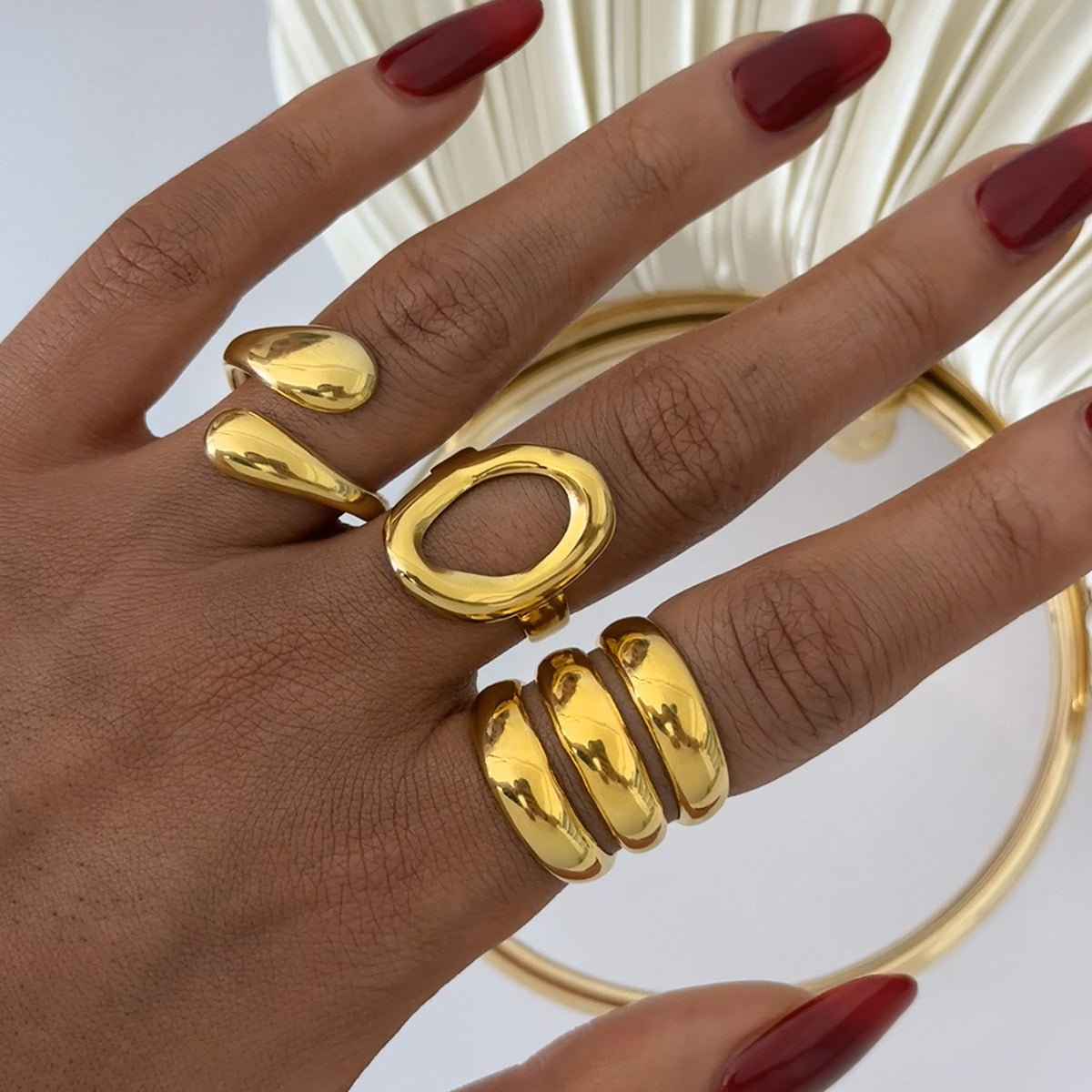 Minimalist Oval Ring