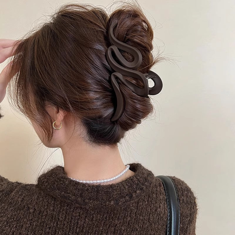 Modern Twist Hair Clip