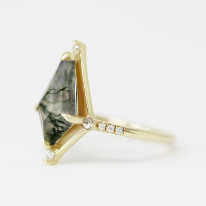 Water Plant Agate Ring