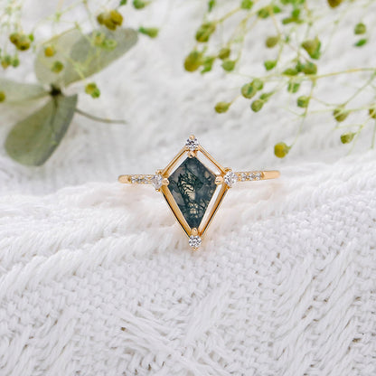 Water Plant Agate Ring
