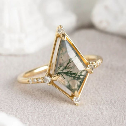 Water Plant Agate Ring