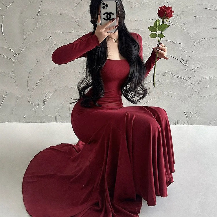 Elegant Fishtail Maxi Dress - Long Sleeve