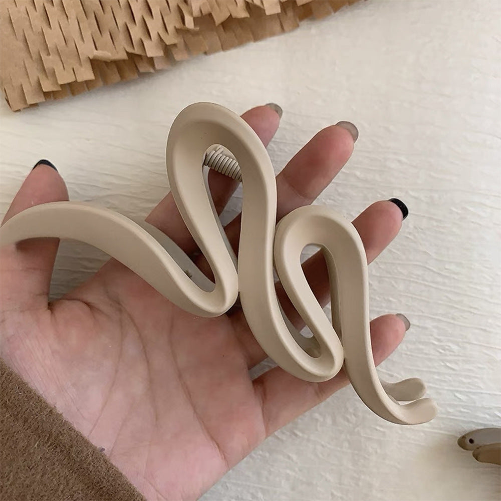 Modern Twist Hair Clip