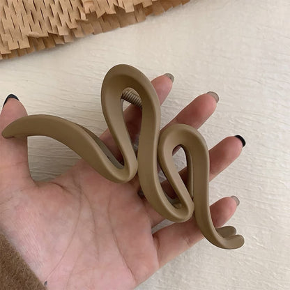Modern Twist Hair Clip