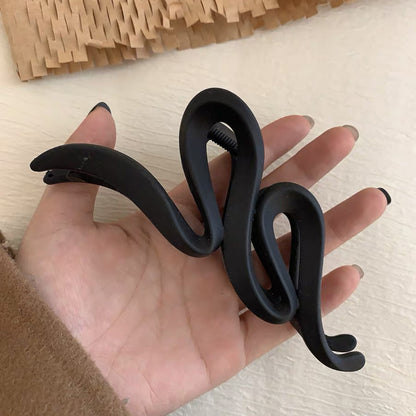 Modern Twist Hair Clip