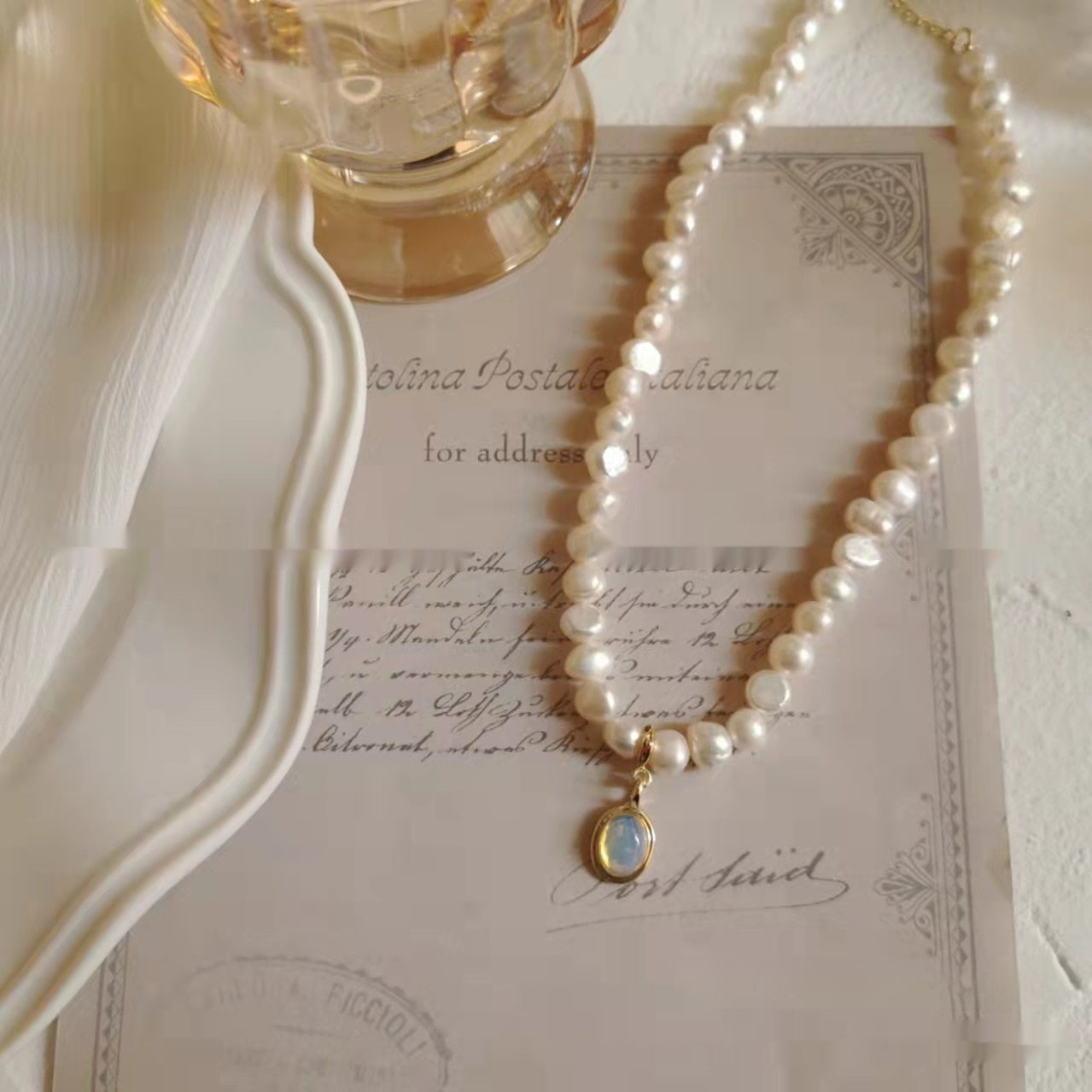 Vintage Inspired Faux Pearl Choker Necklace