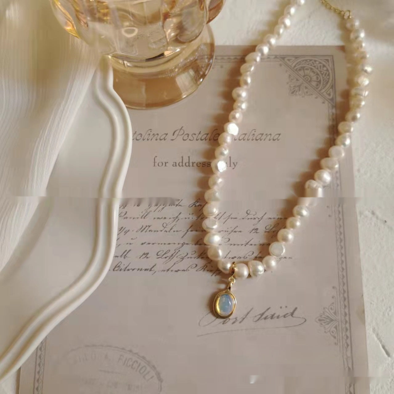 Vintage Inspired Faux Pearl Choker Necklace